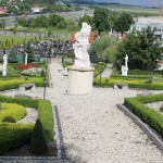 WZGÓZE PAMIĘCI - Ogród polskich świętych